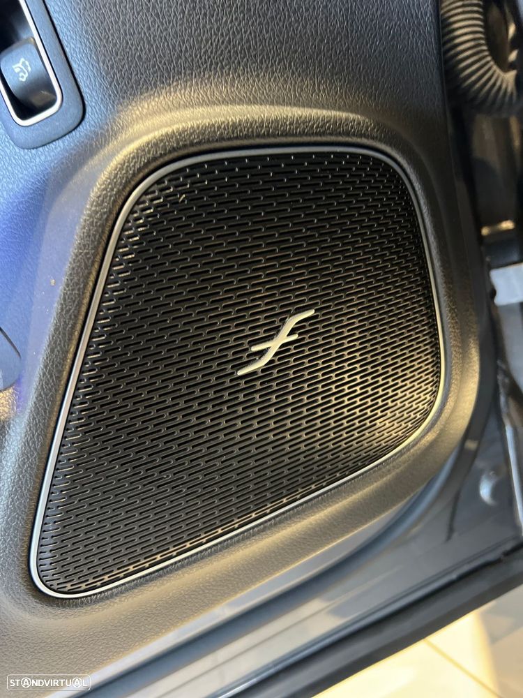 Mercedes-Benz GLA 180 d - 36