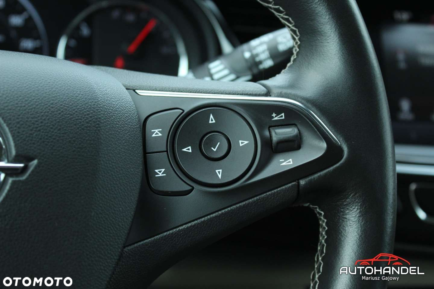 Opel Insignia - 11