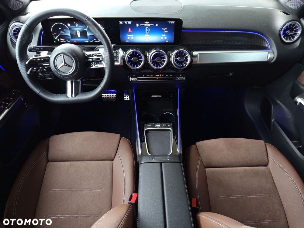 Mercedes-Benz GLB - 10
