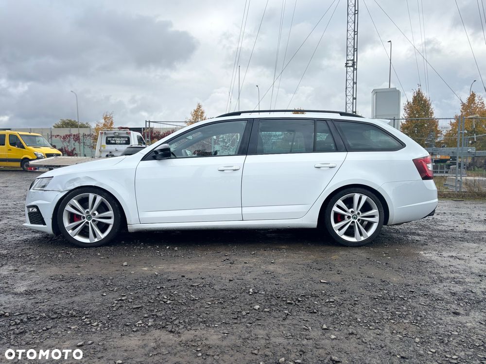 Skoda Octavia 2.0 TDI DSG RS - 9