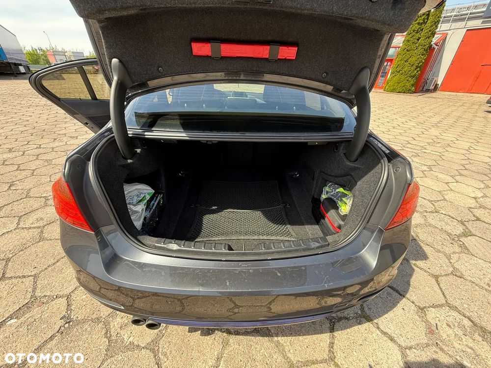 BMW Seria 3 - 24