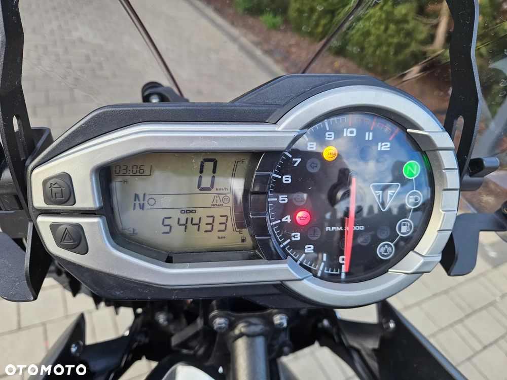 Triumph Tiger - 2