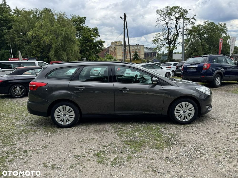 Ford Focus - 33