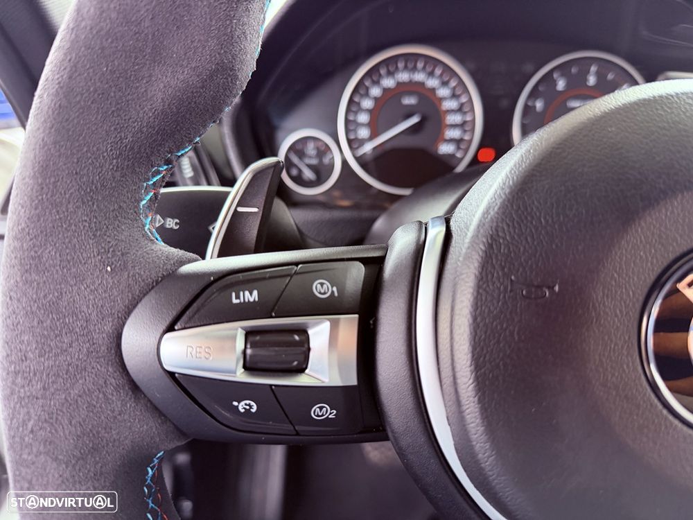 BMW 320 d Auto Pack M - 35