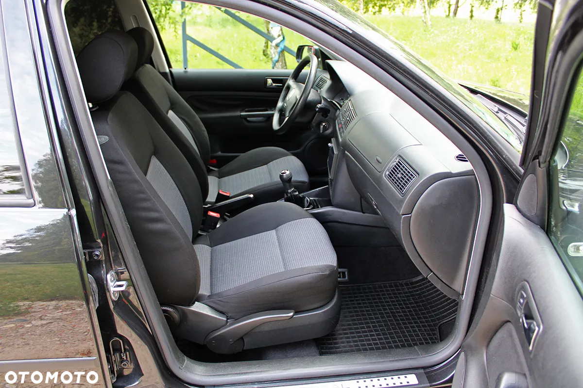 Volkswagen Golf - 15