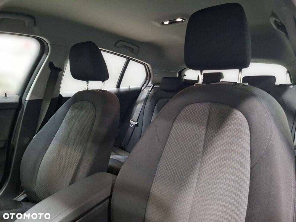 BMW Seria 1 118i Advantage - 13