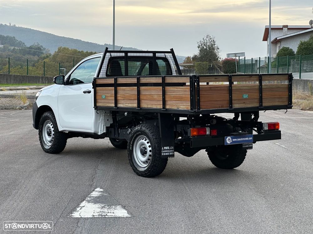 Toyota Hilux 2.4 D-4D 4WD CE CM - 13