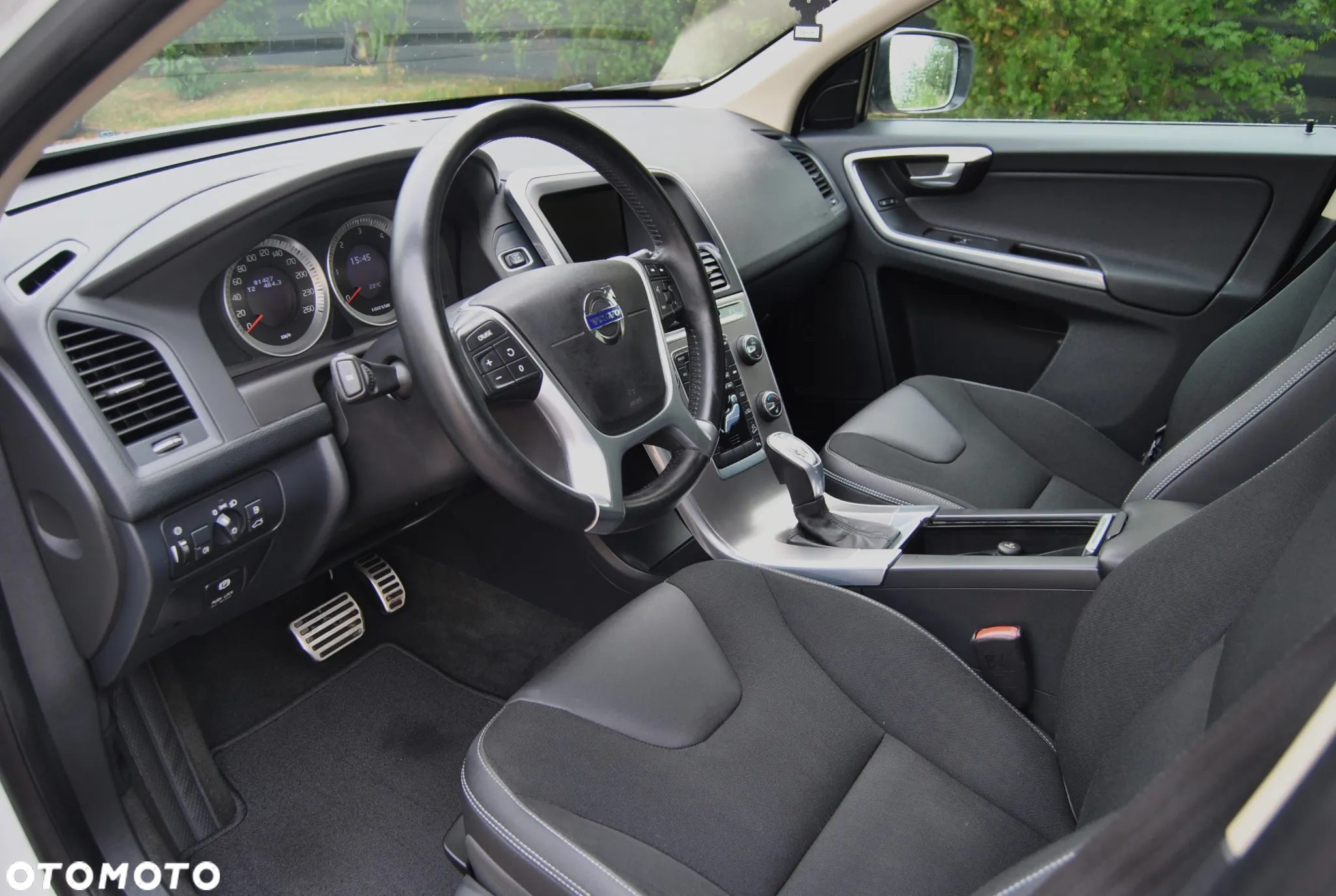 Volvo XC 60 D5 AWD Geartronic Momentum - 5