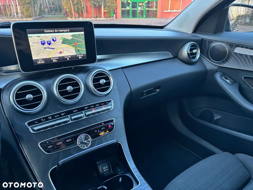 Mercedes-Benz Klasa C 220 (BlueTEC) d 7G-TRONIC AMG Line - 22