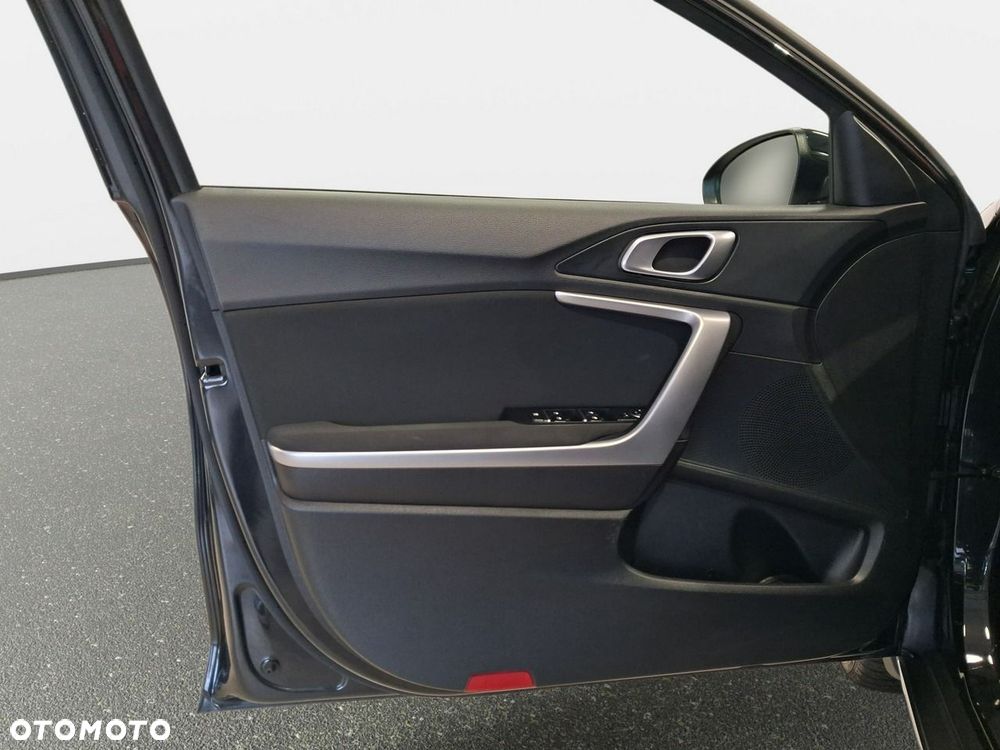 Kia XCeed - 30
