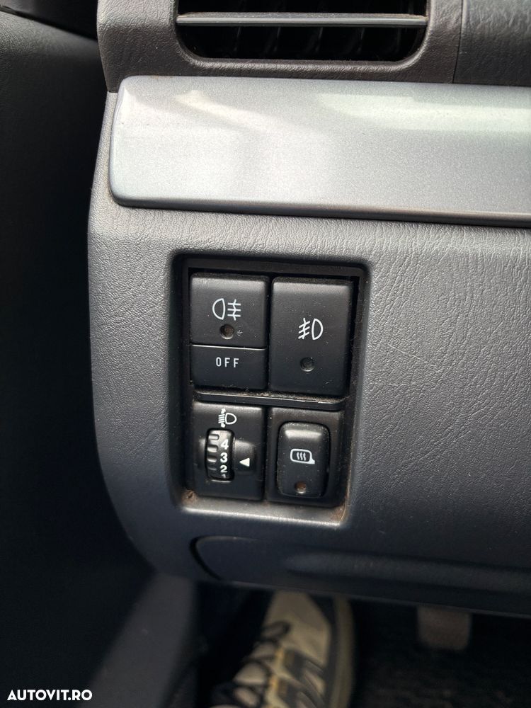 Suzuki Grand Vitara 2.0i - 8