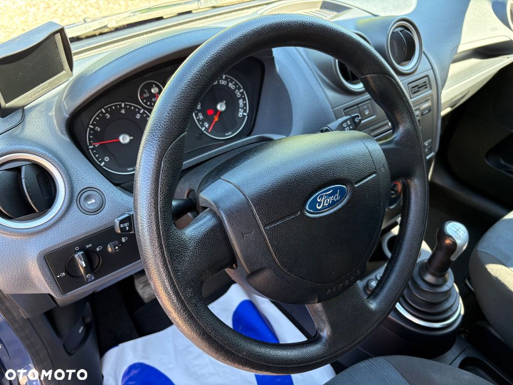 Ford Fiesta 1.4 Ambiente - 14