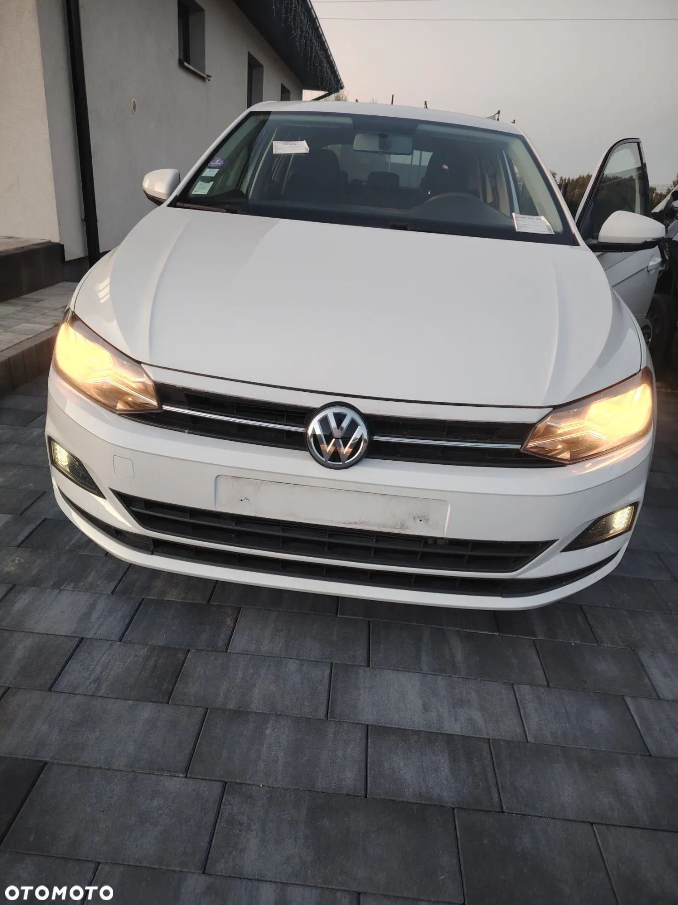 Volkswagen Polo 1.0 TSI Comfortline - 1