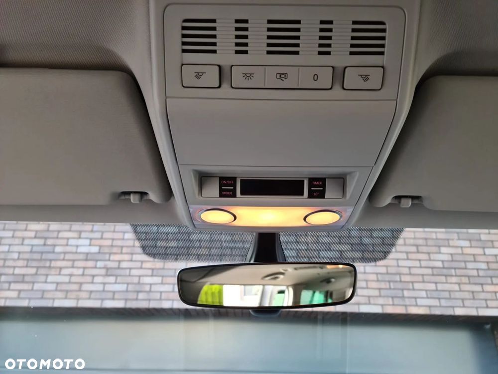 Volkswagen Caravelle 2.0 BiTDI L1 Highline 4Motion DSG - 17