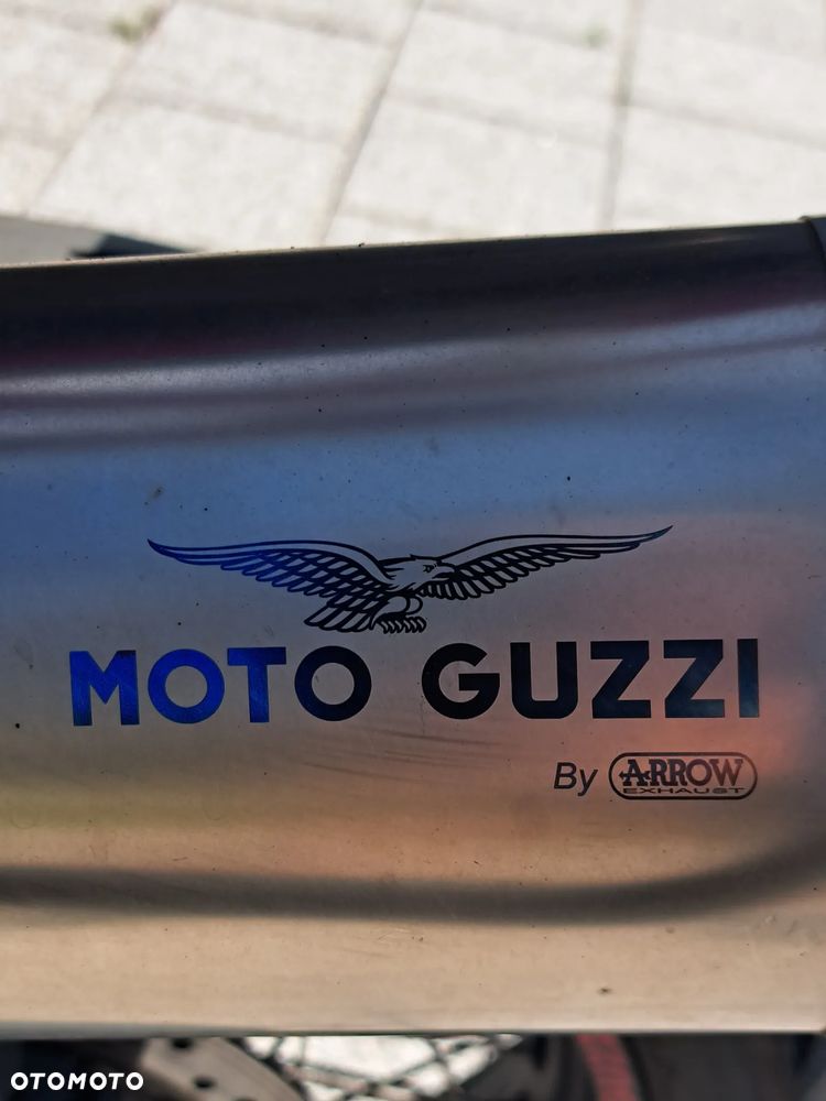 Moto Guzzi V85 - 8