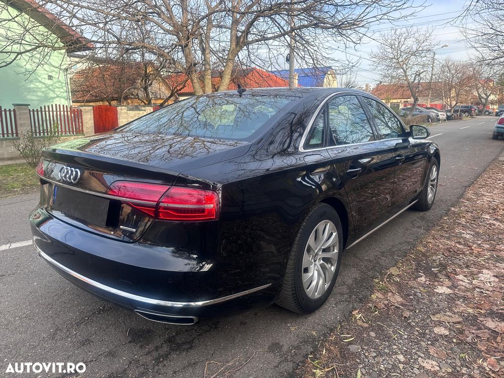 Audi A8 - 4