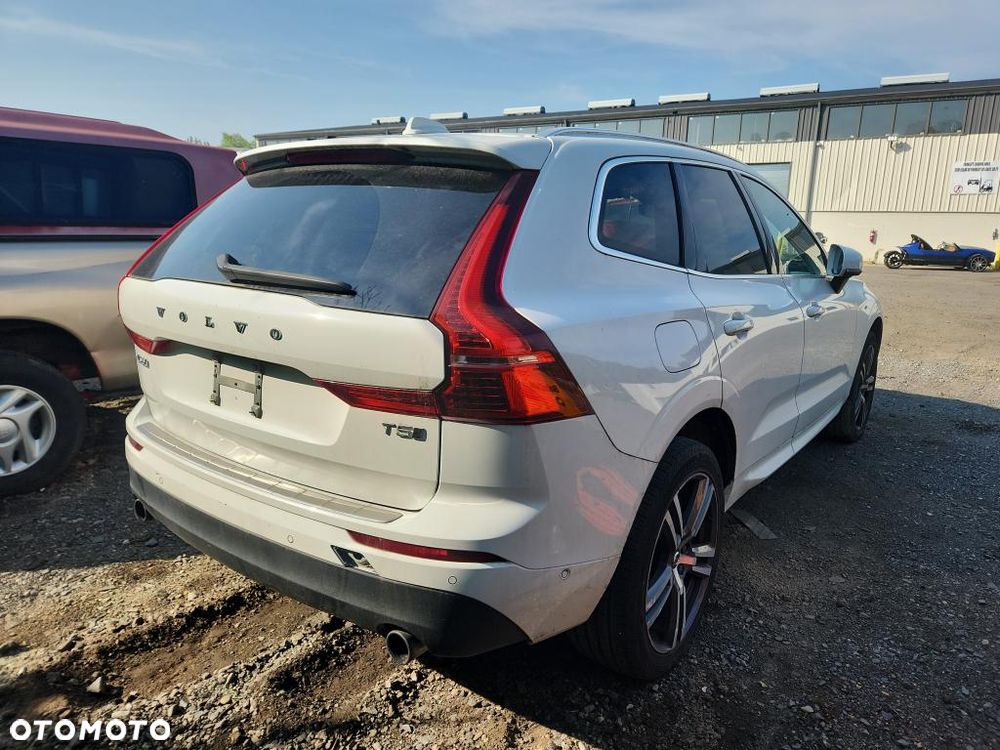Volvo XC 60 - 21