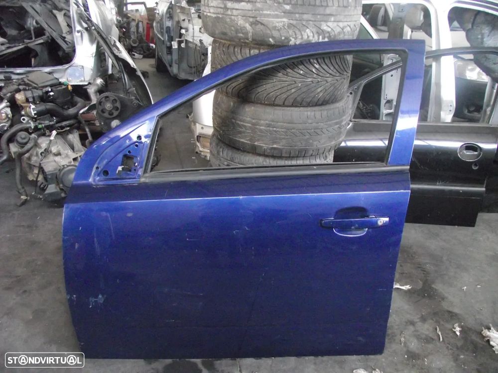 Porta Frente Esq Opel Astra H - 2004 / 2009 - 2