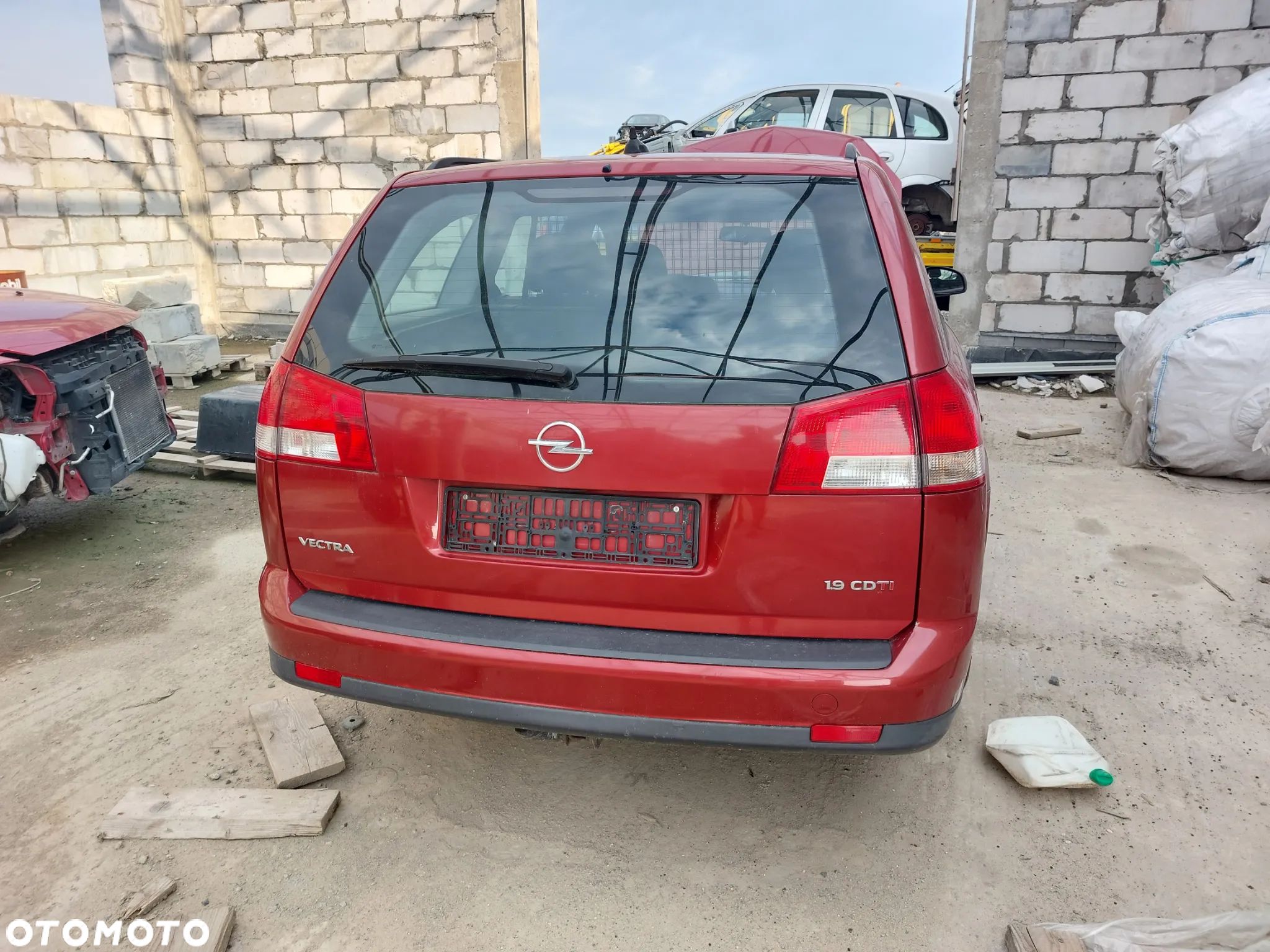 Klapa bagażnika Opel Vectra C Signum 1,9 CDTI 16 V 2007r - 1
