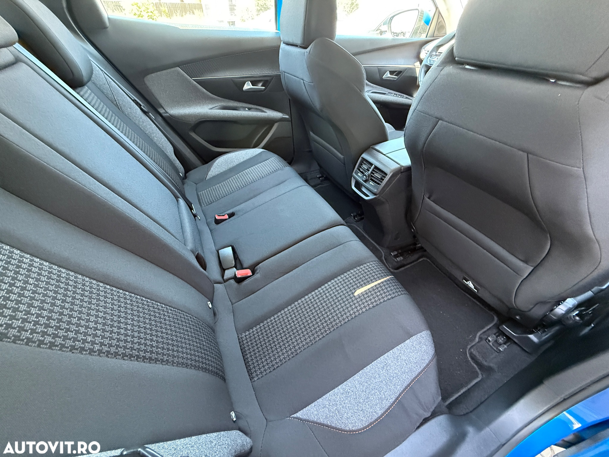 Peugeot 3008 PureTech 130 Stop & Start GPF EAT8 Allure Pack - 21