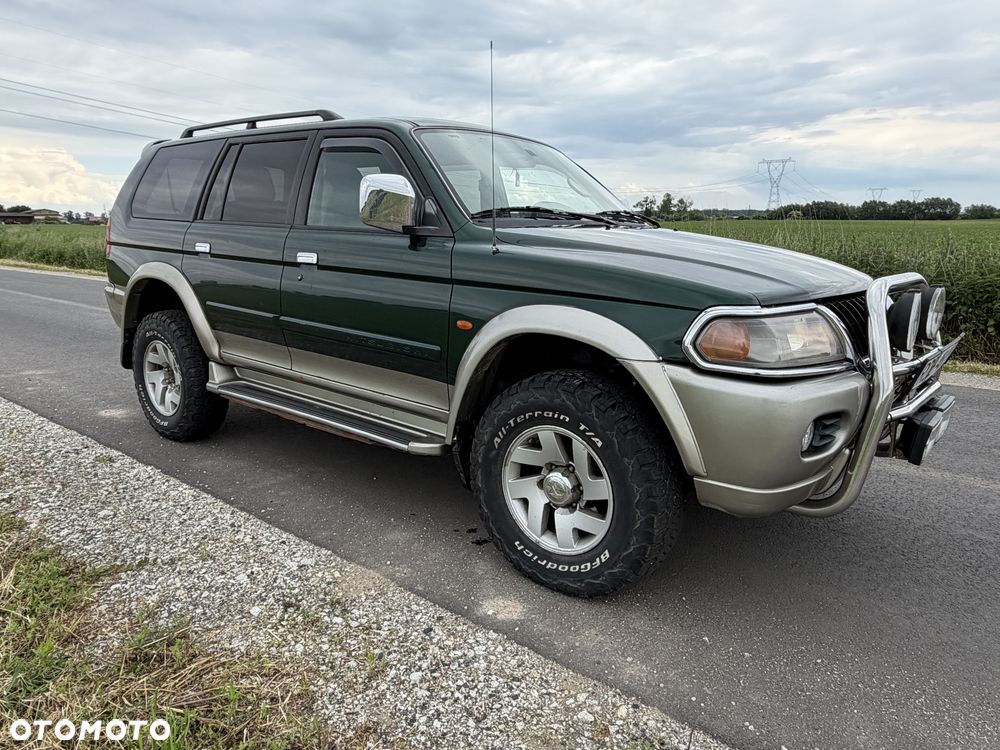 Mitsubishi Pajero Sport - 1