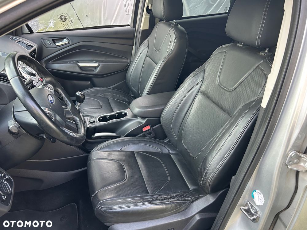 Ford Kuga 2.0 TDCi 4x4 Titanium - 10