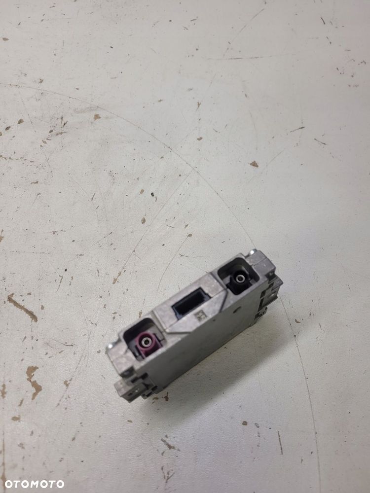 WZMACNIACZ ANTENOWY AUDI A4 A5 A6 Q7 4M0035456A - 2