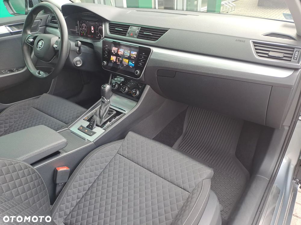 Skoda Superb 2.0 TSI Ambition DSG - 11