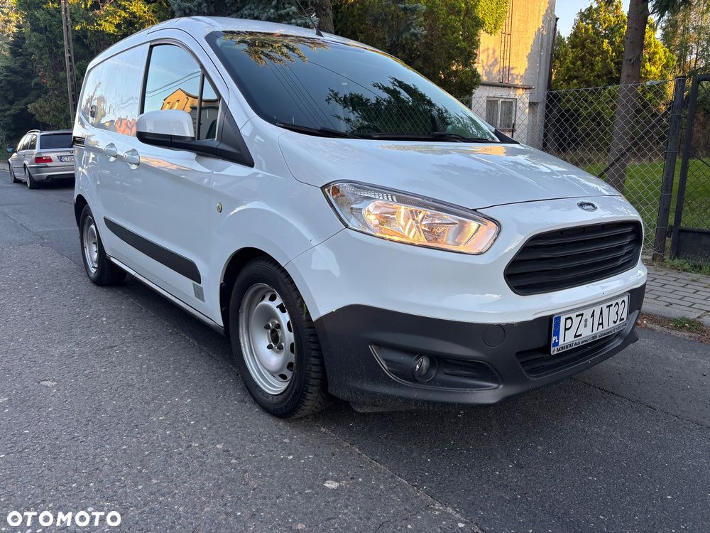 Ford Transit Courier - 2