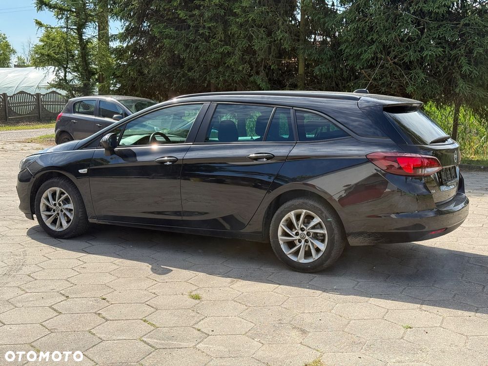 Opel Astra - 4