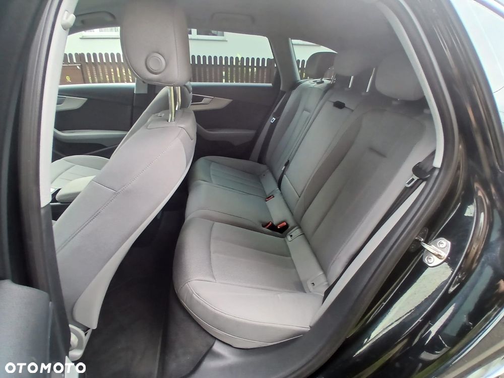 Audi A4 Avant 30 TDI mHEV Advanced S tronic - 24