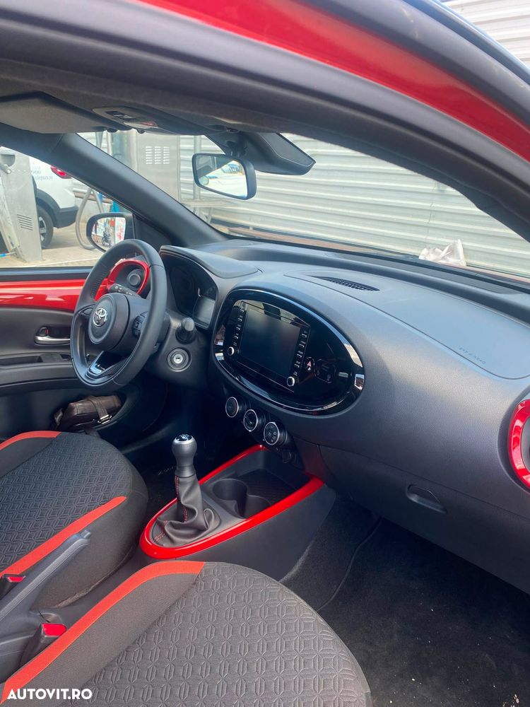 Toyota Aygo X 1.0l MT Active - 11