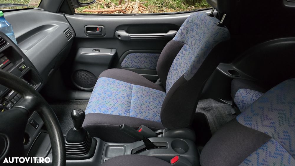 Toyota RAV4 - 24
