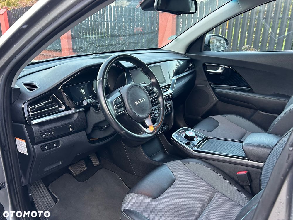 Kia Niro 64kWh L - 8