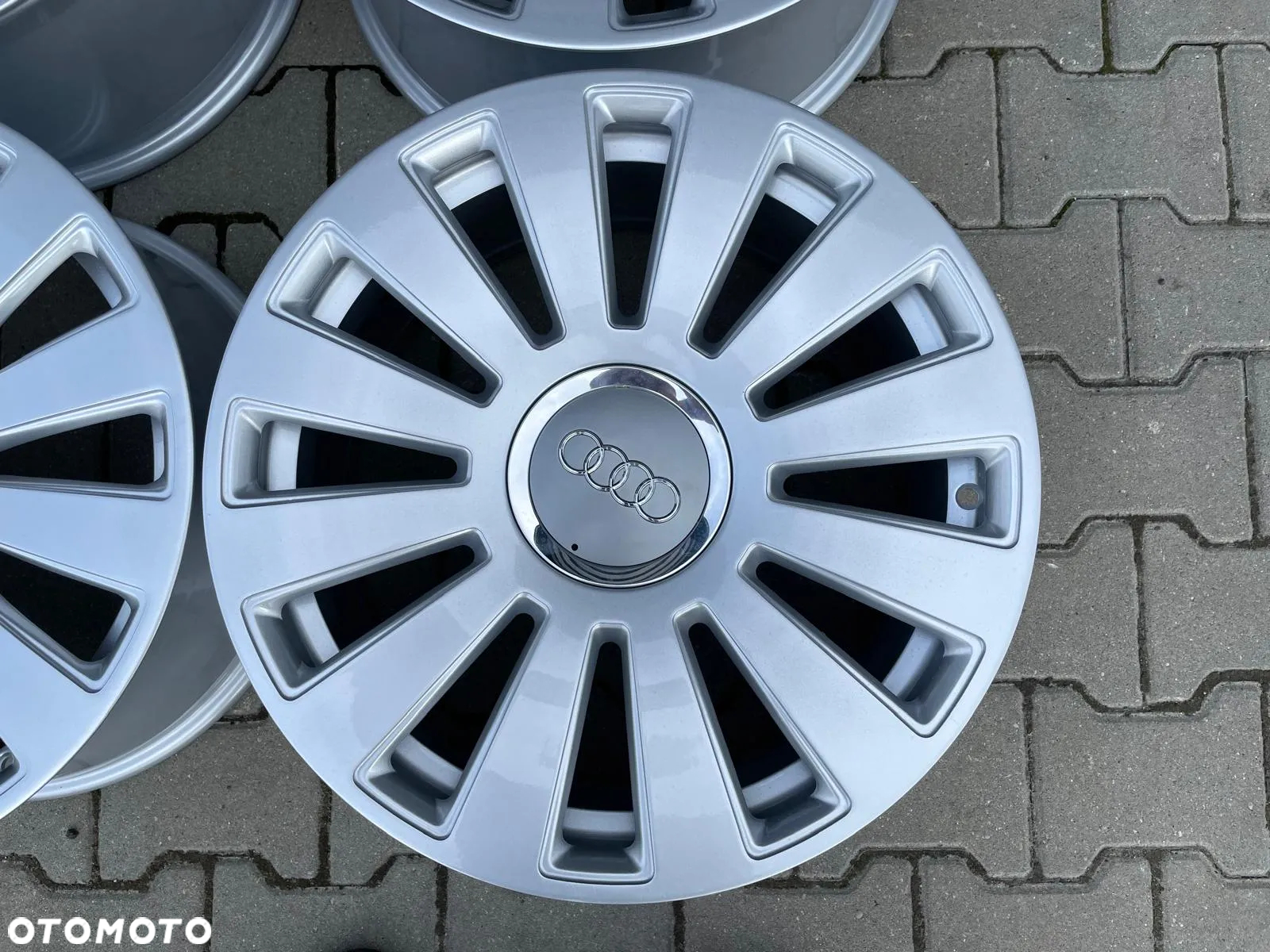 ALU FELGI AUDI A8 D3 8,5jx19 5x112 ET45 4E0601025N - 4