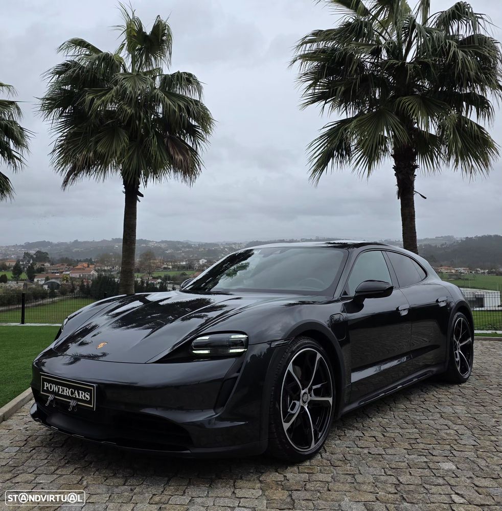 Porsche Taycan Cross Turismo 4 - 3