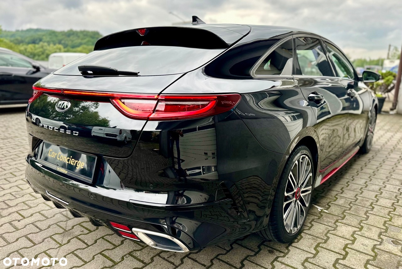 Kia ProCeed 1.6 T-GDI GT DCT - 14