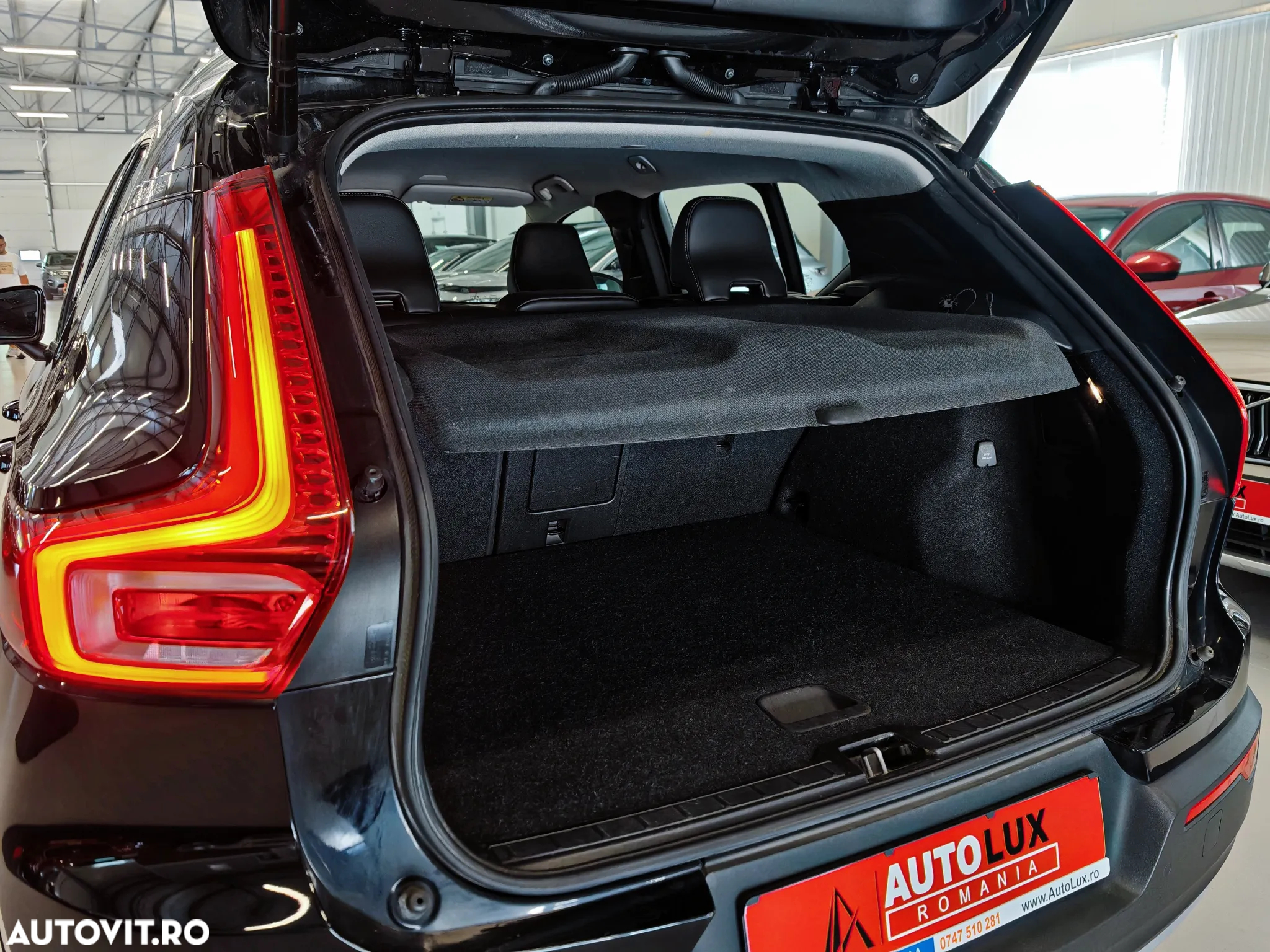 Volvo XC 40 T4 Recharge DKG Inscription Expression - 37