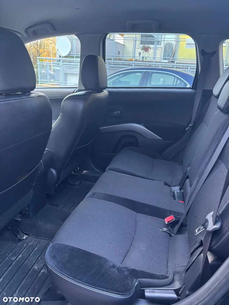 Mitsubishi Outlander - 5