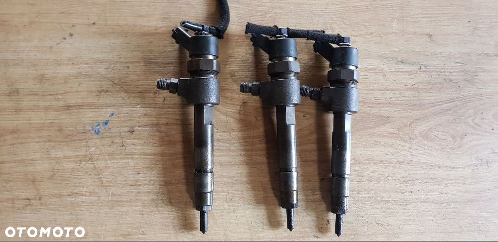 ALFA FIAT 2.4 JTD 1.9 JTD WTRYSK WTRYSKIWACZ 0445110002 - 1