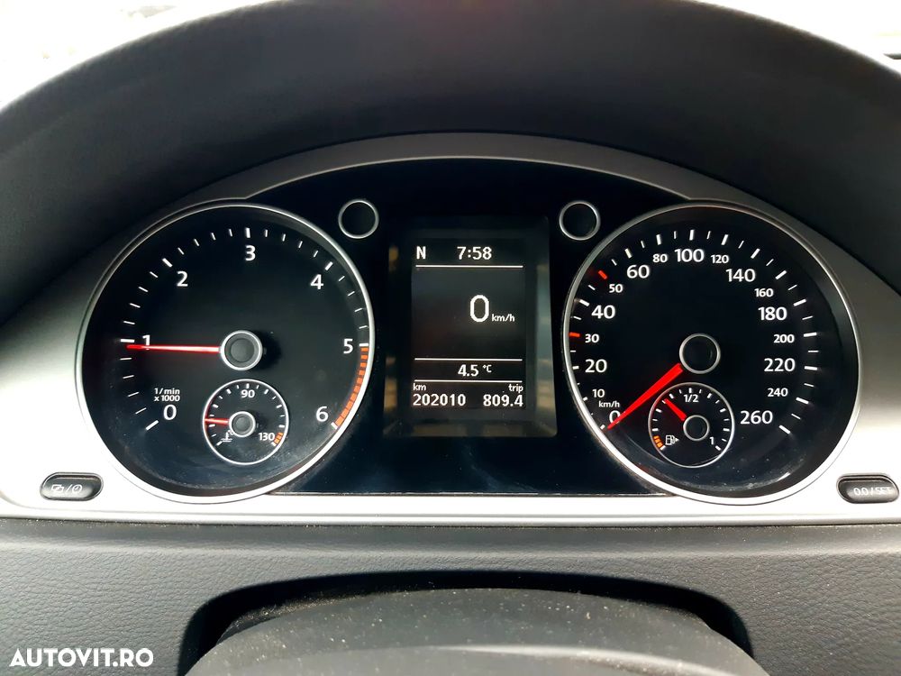 Volkswagen Passat 2.0 TDI BlueMotion Technology Comfortline - 7