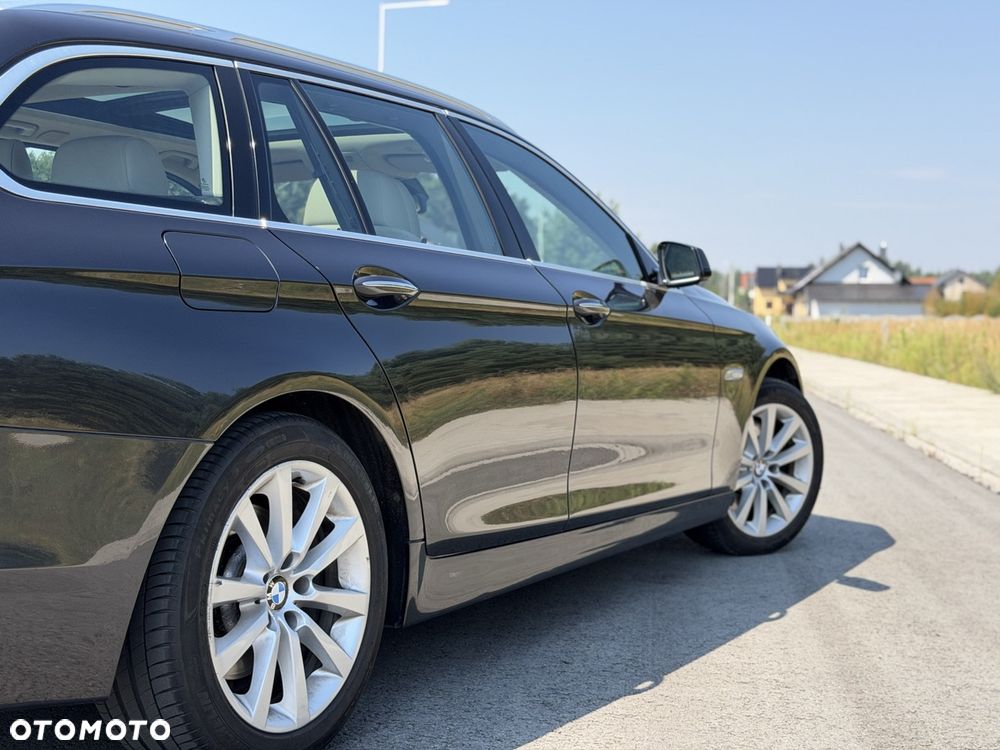 BMW Seria 5 525d xDrive Luxury Line - 6