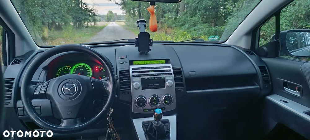 Mazda 5 - 10