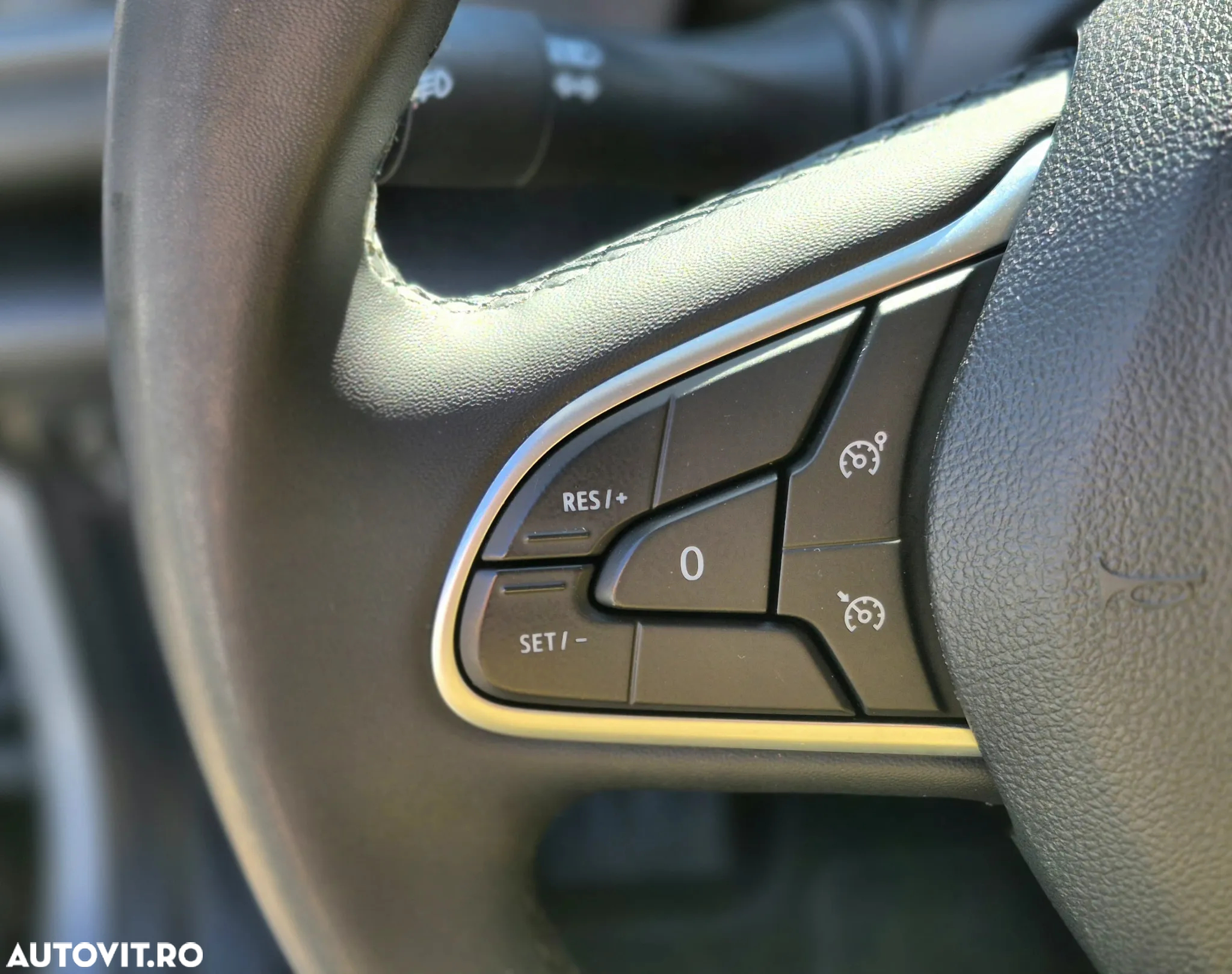 Renault Megane Grandtour E-TECH Plug-in 160 BUSINESS EDITION - 17