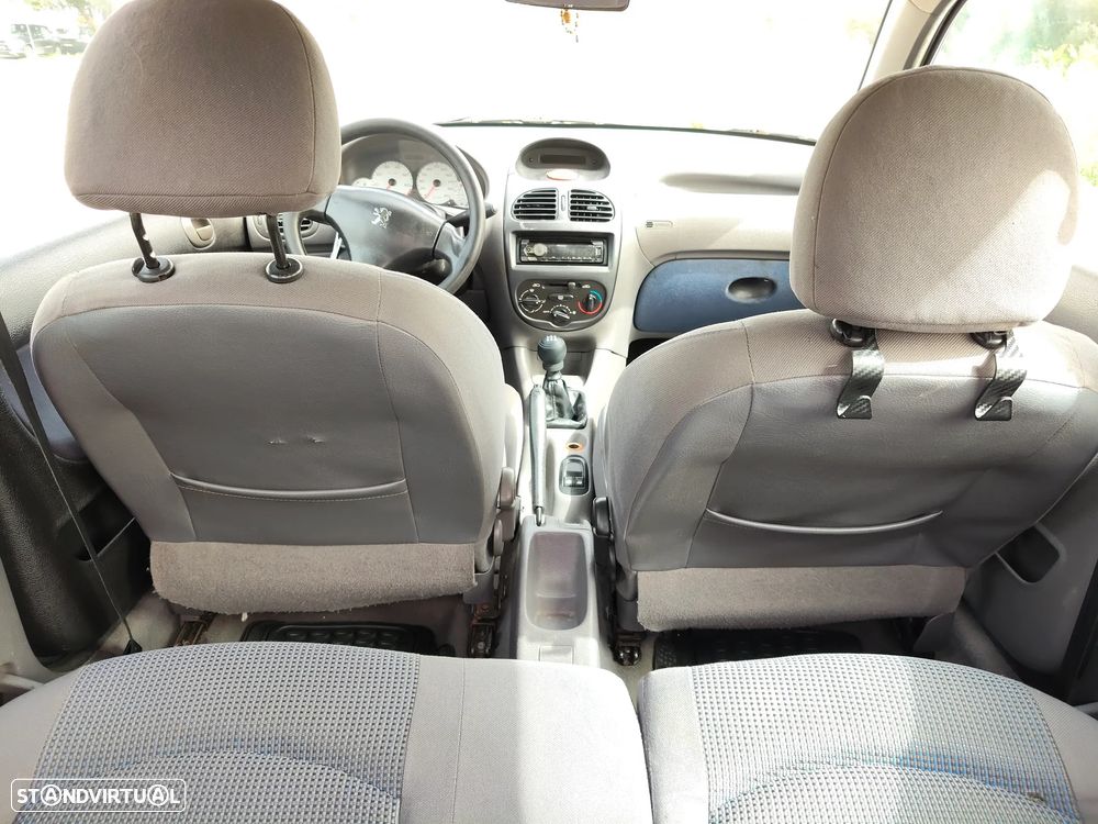 Peugeot 206 1.1 XR Présence - 9