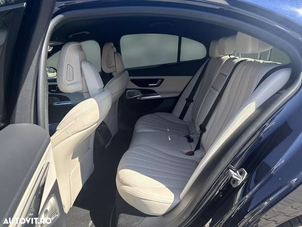 Mercedes-Benz E 220 d 4MATIC MHEV - 14