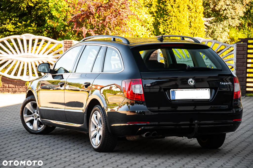 Skoda Superb 2.0 TDI DSG Exclusive - 11