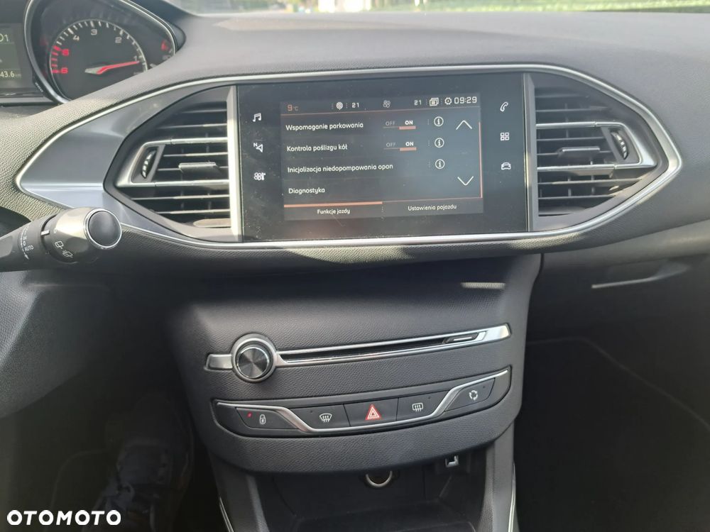 Peugeot 308 - 30