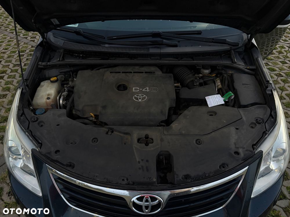 Toyota Avensis - 21