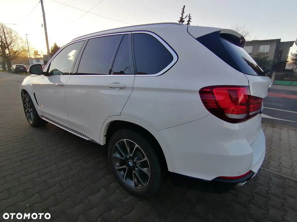 BMW X5 xDrive35i - 12